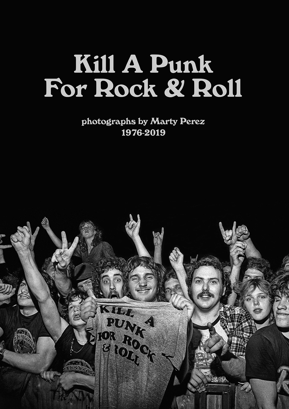 hozacrecords:
“Shipping this week from #HozacBooks
https://hozacrecords.com/product/kill-a-punk/
#MartyPerez #PunkPhotography
”