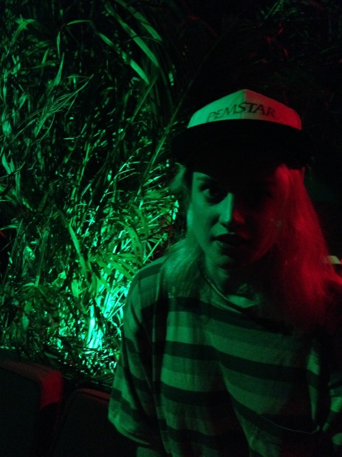 // Is That The Way You Wanna Be Loved //
\ hanging out with TOPS \
I don’t know how eating pizza together became the focal point of our 2014 CMJ experience, but pizza it was. And it seems to be a perfect universal connector for hungry bands on tour....